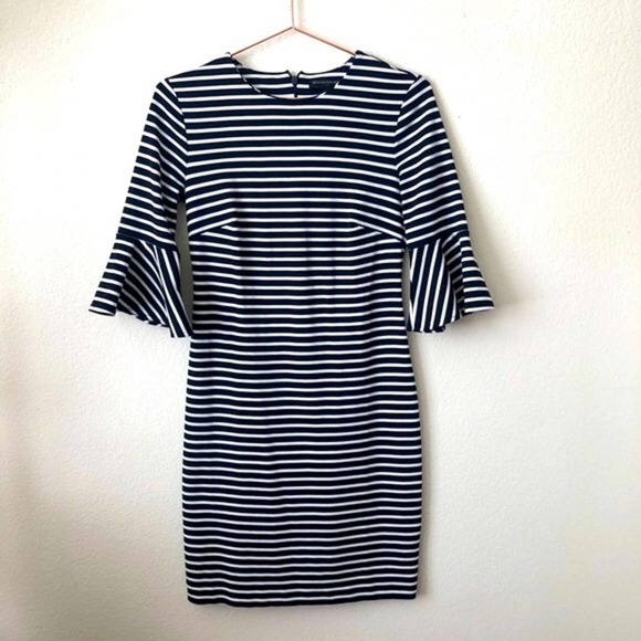 Banana Republic Factory Dresses & Skirts - Banana Republic Factory navy blue and white stripe bell half sleeve dress
